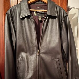 Beautiful brown leather jacket- Eddie Bauer